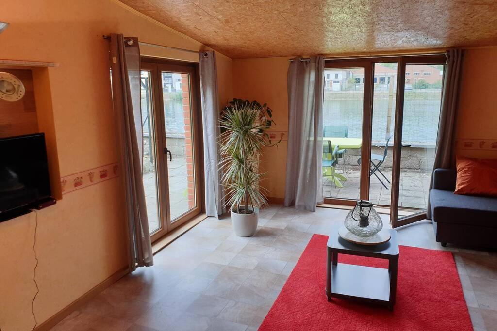 Appartement Le bord de Meuse à Dinant Extérieur photo