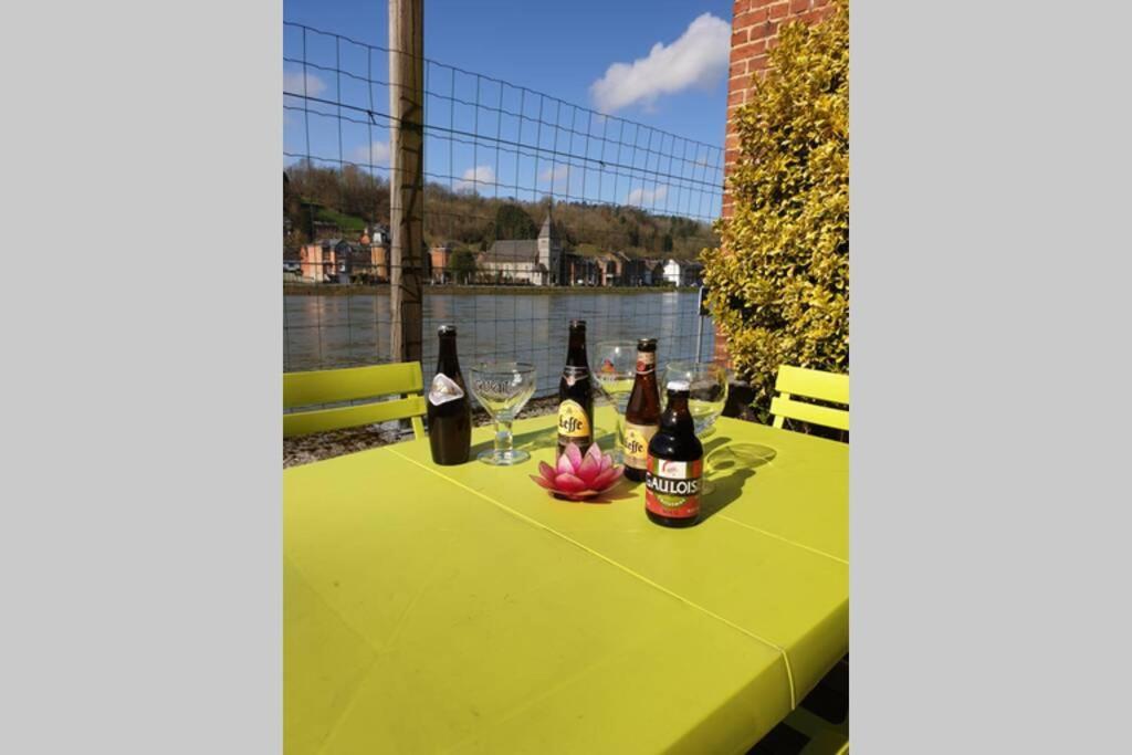 Appartement Le bord de Meuse à Dinant Extérieur photo